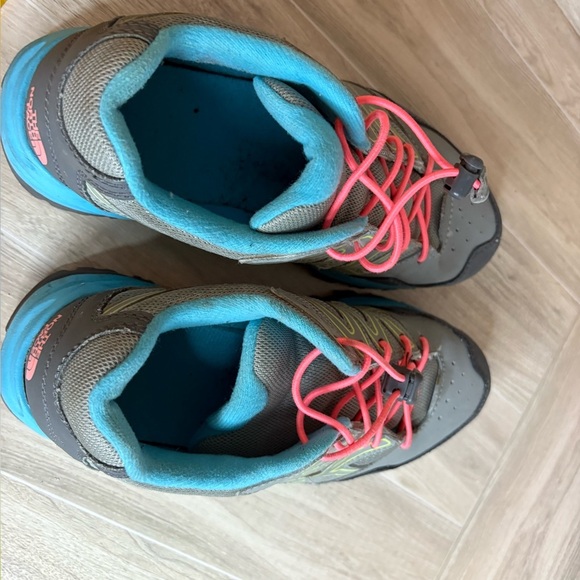 The North Face Hedgehog Hiker WP Shoe - Kids 6 Teal Pink - Picture 3 of 11